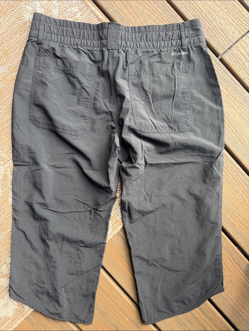 Columbia women’s cropped  Dark Gray Casual Stretch Pants - Picture 3 of 3